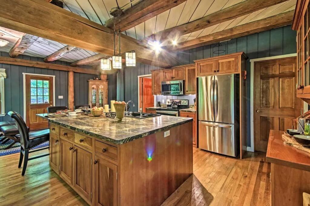Bear'S Eye View - Mountain Retreat W/ Hot Tub! Villa Acme Exteriör bild